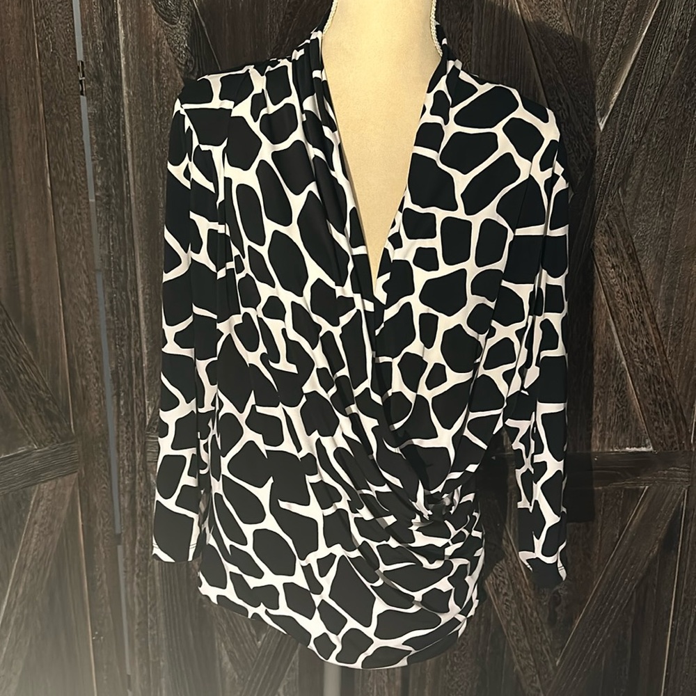 Like new condition Chaus XL blouse black and white animal print